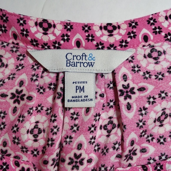 Croft & Barrow women's split neck sleeveless top - Picture 3 of 10